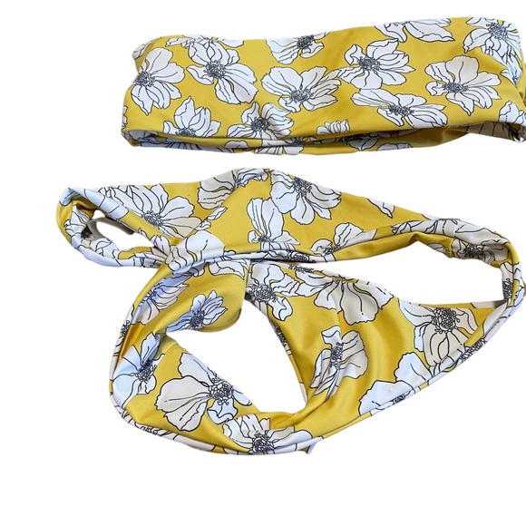 ZAFUL YELLOW FLORAL STRAPLESS THONG BIKINI Size 6 - Picture 5 of 6